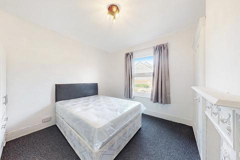 1 bedroom terraced house to rent, Kingston Road, Luton