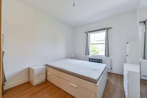 1 bedroom flat for sale, Battersea Park Road, Battersea, London, SW11