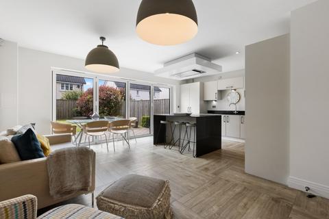 1 Bright Close, Bearsden, Glasgow, G61 3EN