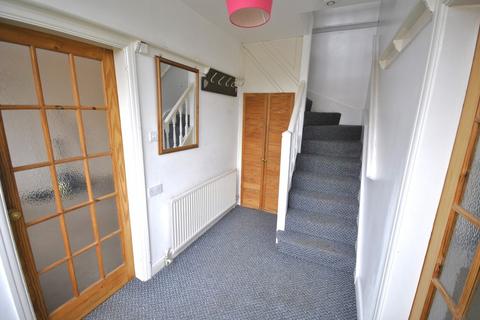 3 bedroom semi-detached house to rent, Glamis Road, Doncaster DN2