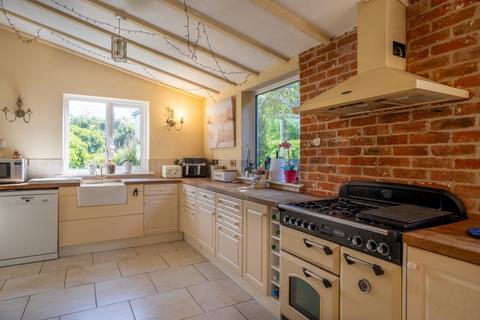 5 bedroom detached house for sale, Seething Street, Seething, Norwich