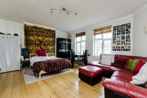 2 bedroom flat to rent, Birkenhead Avenue, Kingston, Kingston upon Thames, KT2