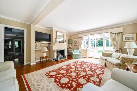 Little Tarrel Benwell Road, Brookwood, Woking, GU24 0EN