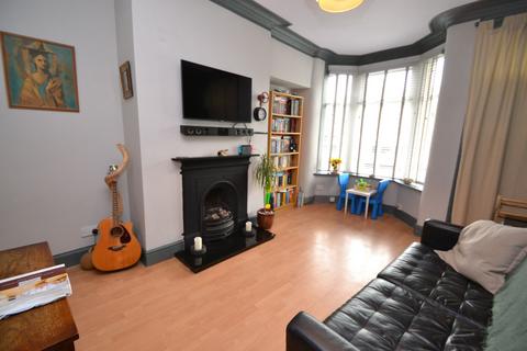 1 bedroom end of terrace house for sale, Thackley, Thackley BD10