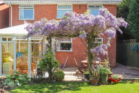 4 bedroom detached house for sale, Avill, Hockley