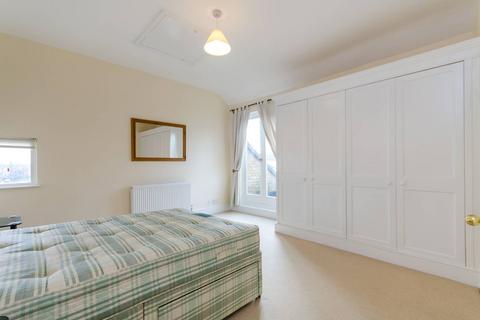 2 bedroom maisonette to rent, Kingston Road, Wimbledon, London, SW19