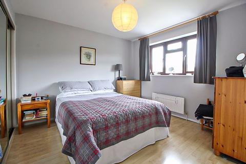 15 Bordeaux Close, Dudley, DY1 2UY
