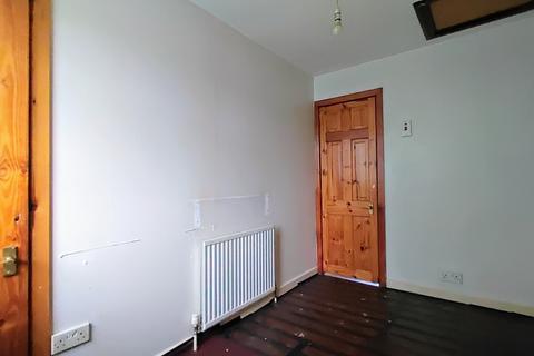 74 Beckside Road, Bradford, BD7 2JN