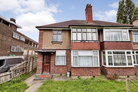 2 bedroom maisonette for sale, Holmstall Avenue, Edgware