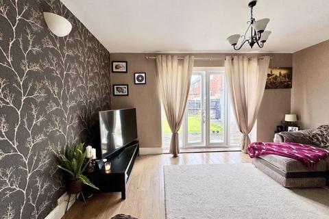 3 bedroom terraced house for sale, Gibbons Road, Four Oaks, Sutton Coldfield, B75 5EP