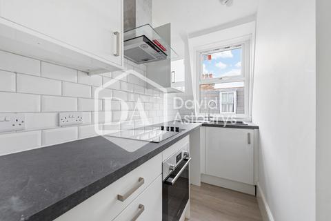 3 bedroom apartment to rent, Wightman Road, Turnpike Lane , London