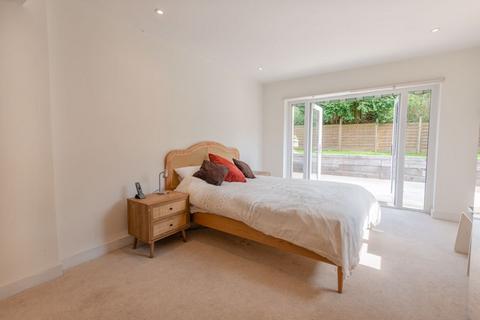 3 bedroom detached bungalow for sale, Roseacre Gardens, Chilworth