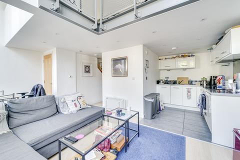 1 bedroom apartment for sale, Tollington Road, Islington, London, N7