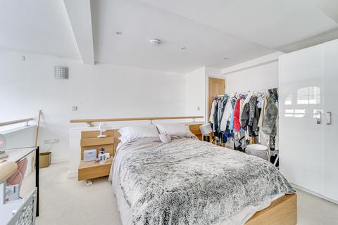 1 bedroom apartment for sale, Tollington Road, Islington, London, N7