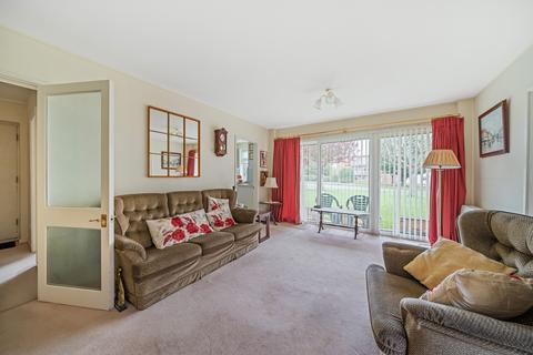 2 bedroom flat for sale, Ferndown Close, Taunton