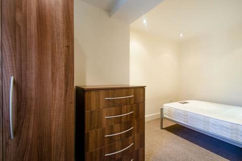2 bedroom flat to rent, Chapel Market, Islington, London