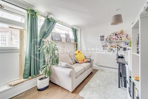 undefined, Guerin Square, Mile End, London