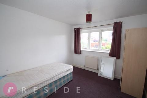 2 Carruthers Close, Heywood, OL10 4DP
