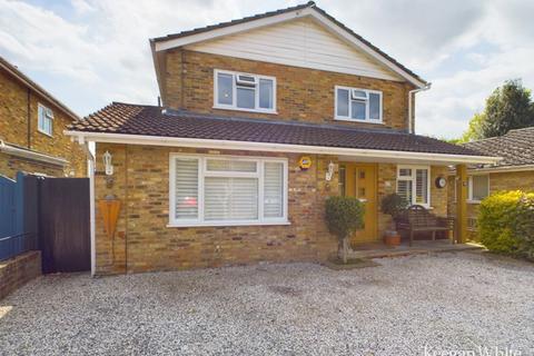 5 bedroom detached house for sale, Main Road, Naphill