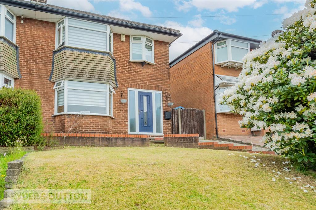 Malvern Road, Alkrington, Middleton... 3 bed semidetached house £285,000