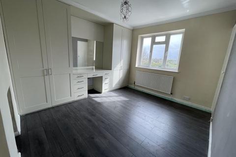 14 Fishermans Way, Bourne End, SL8 5LY