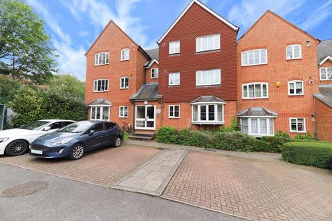 2 bedroom apartment for sale, Swan Close, Rickmansworth WD3