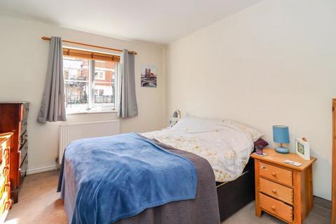 2 bedroom apartment for sale, Swan Close, Rickmansworth WD3