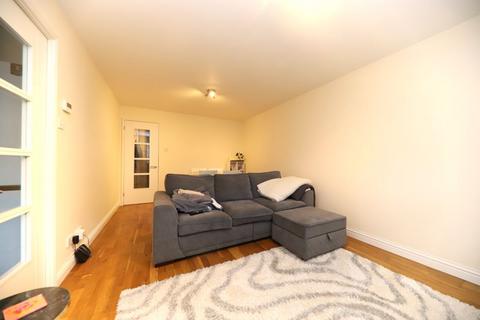 2 bedroom apartment for sale, Swan Close, Rickmansworth WD3