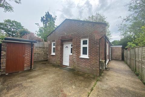 3 bedroom detached house to rent, Paynes Road, Southampton
