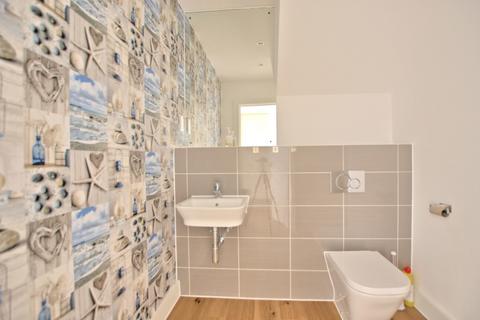 3 bedroom terraced house to rent, Clay Farm Drive, Cambridge CB2