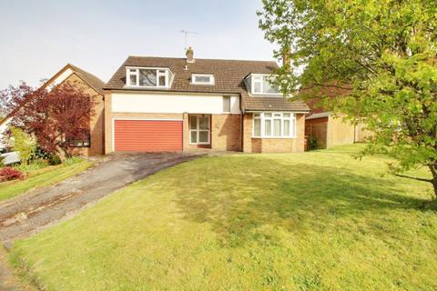 56 Brookside Crescent, Cuffley, Potters Bar, EN6 4QN