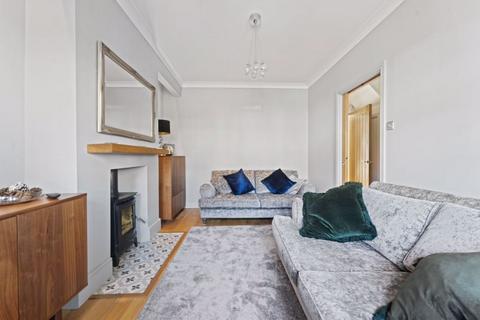 14 Boscombe Road, Worcester Park, KT4 8PL