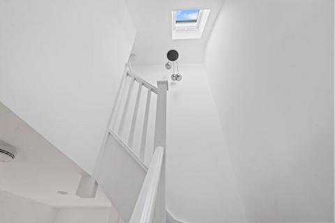 14 Boscombe Road, Worcester Park, KT4 8PL