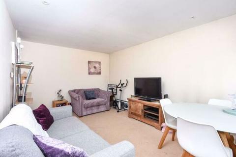 1 bedroom apartment to rent, Uxbridge Road, Kingston Upon Thames