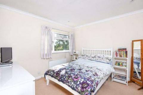 1 bedroom apartment to rent, Uxbridge Road, Kingston Upon Thames