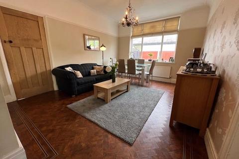 28 Queensway, Penwortham, Preston, PR1 0DS