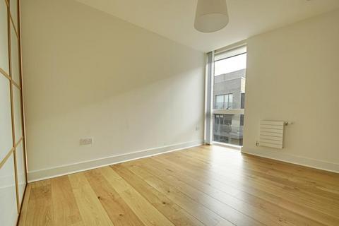 1 bedroom apartment to rent, Durham Wharf Drive, Brentford TW8