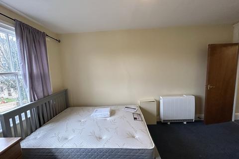 1 bedroom in a house share to rent, Cherry Hinton Road, Cambridge CB1
