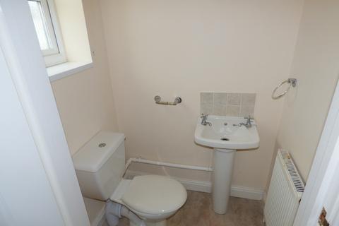 3 bedroom terraced house to rent, Beauvale Gardens, Kirkby-In-Ashfield