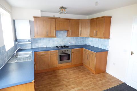3 bedroom terraced house to rent, Beauvale Gardens, Kirkby-In-Ashfield