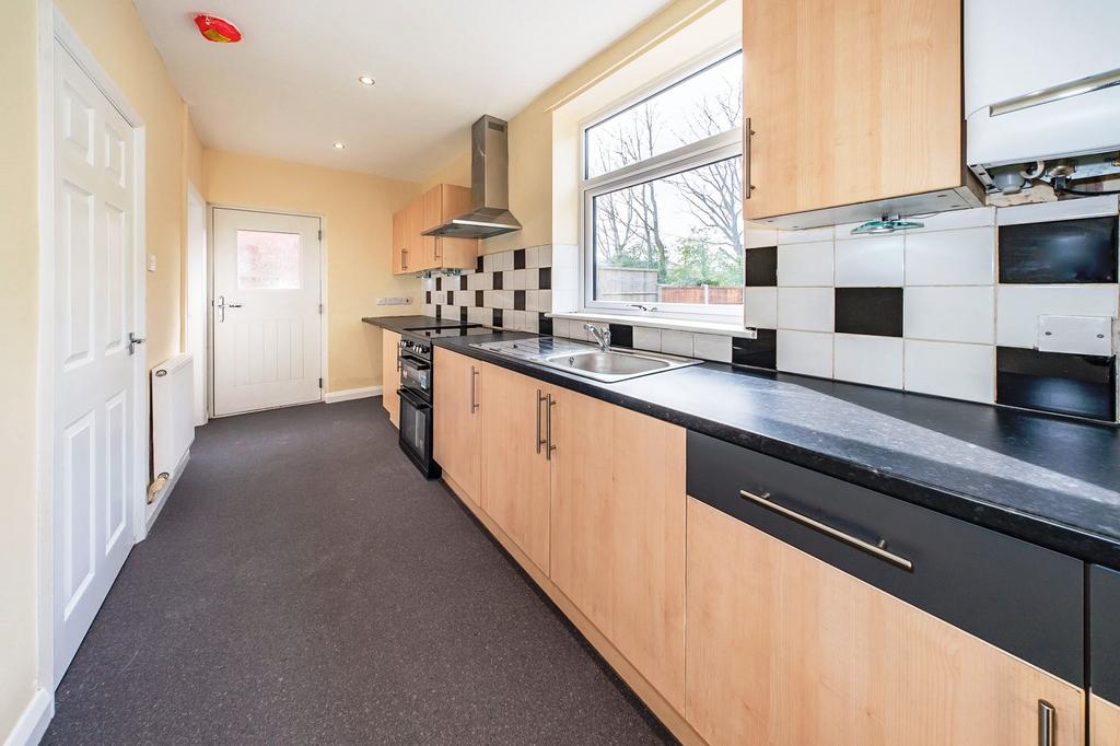 Flora Street, AshtonInMakerfield... 2 bed semidetached house £850 pcm (£196 pw)