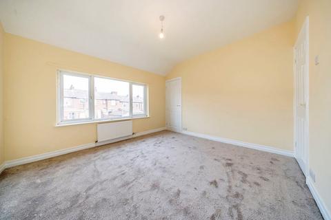 2 bedroom semi-detached house to rent, Flora Street, Ashton-In-Makerfield, Wigan, WN4