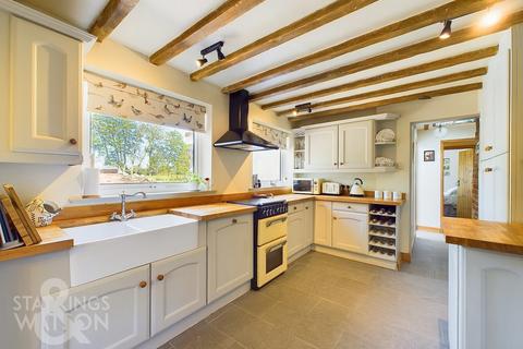 3 bedroom cottage for sale, Walcot Green, Diss