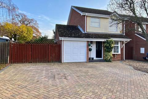 3 bedroom detached house to rent, Wimblington Drive, Lower Earley