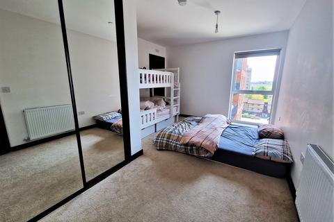 2 bedroom flat to rent, Victoria Central, Victoria Avenue