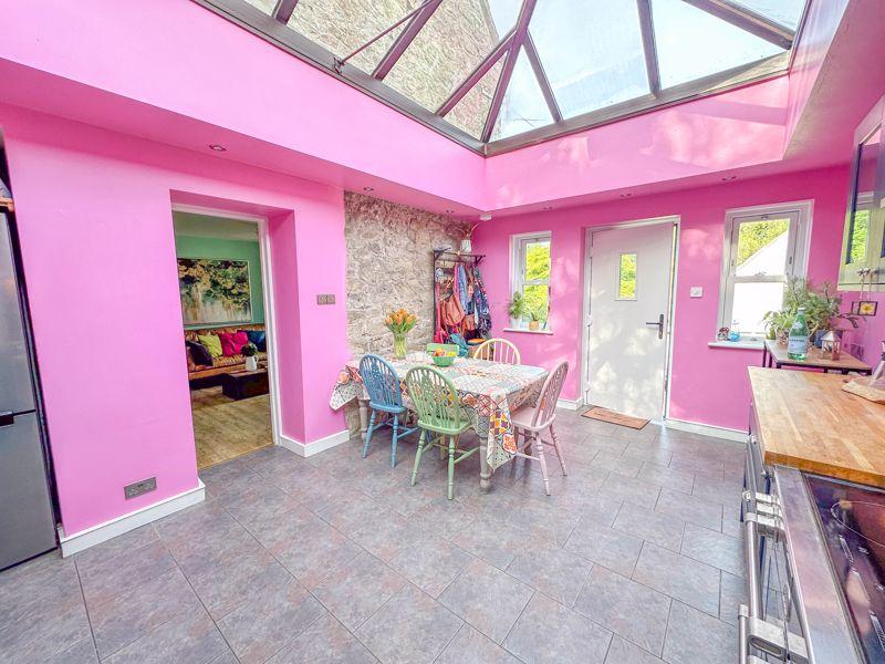 Downside, Shepton Mallet 3 bed detached house for sale £375,000
