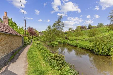 2 bedroom detached house for sale, An idyllic location just a stones throw from Bruton High Street