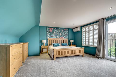 4 Albion Road, Westcliff-on-sea, SS0 7DR