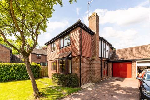 4 bedroom detached house to rent, Saxons Way, Didcot OX11