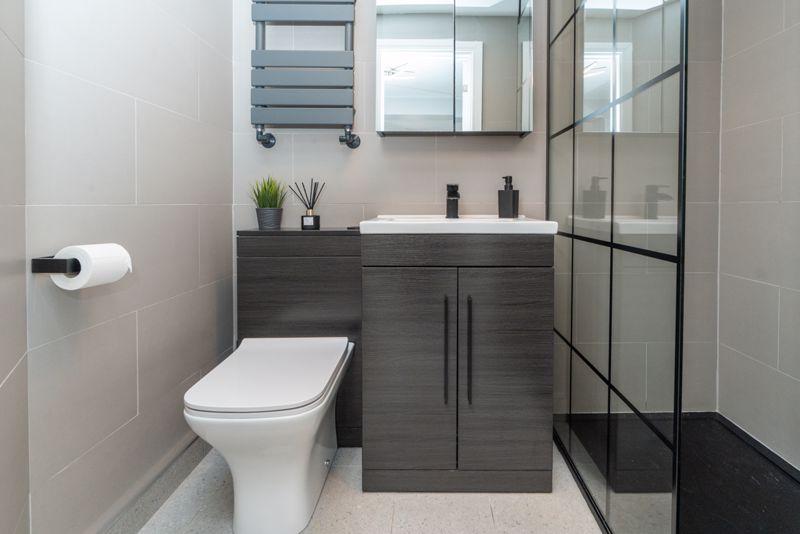 Bedroom 1 en suite